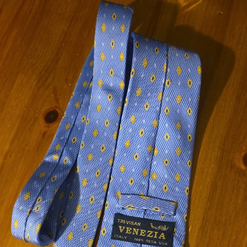 Venezia Blue and Gold Patterned Silk Tie - Picture 5 of 10